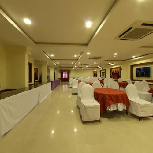 Hotel Sathyam Tiruchirappalli Exterior photo