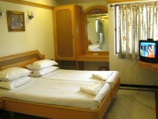 Hotel Sathyam Tiruchirappalli Exterior photo